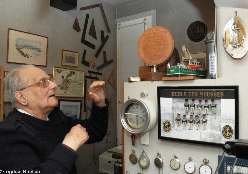 Chaque objet qu\'il avait collecté évoquait une histoire oubliée...