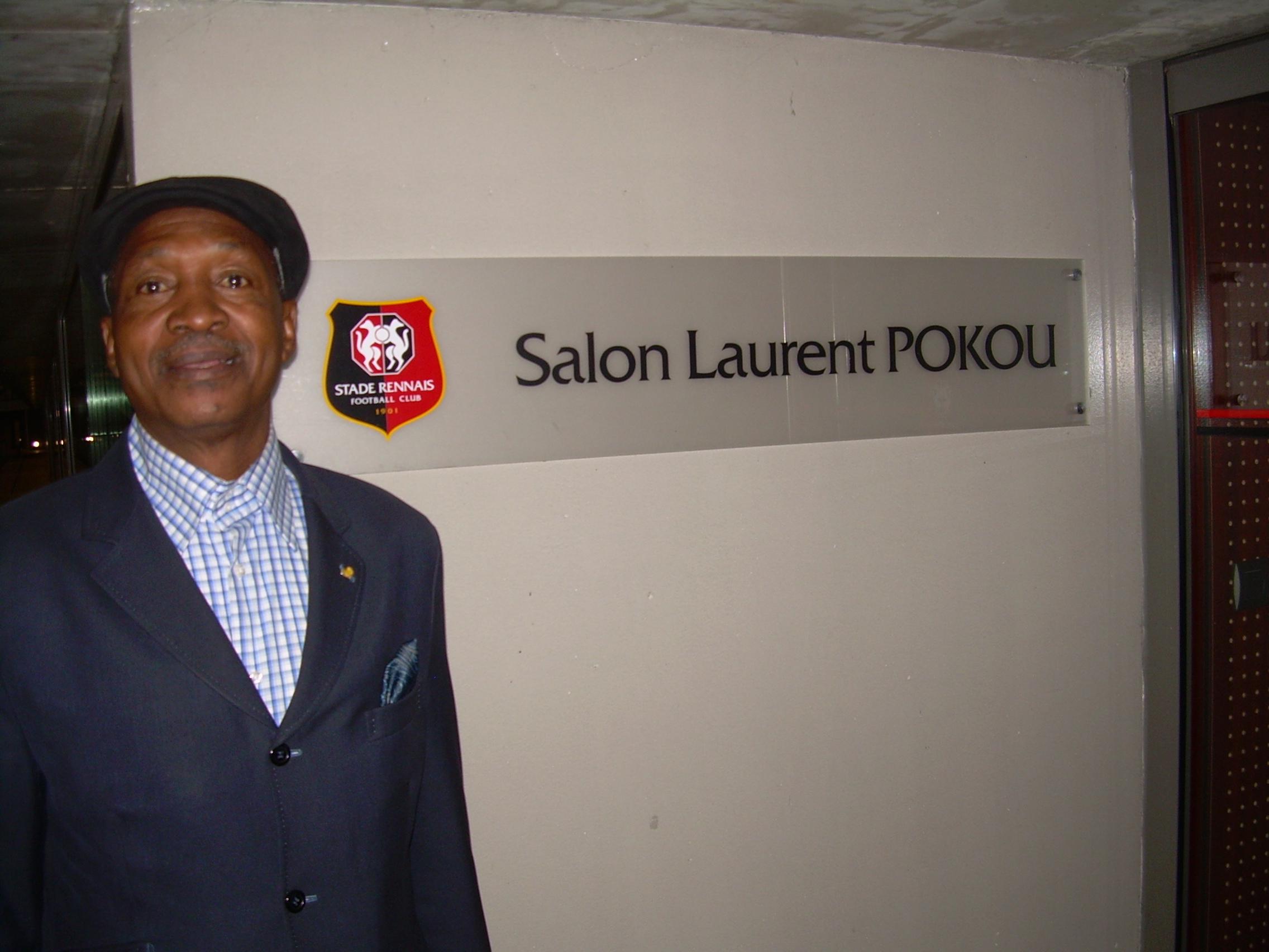 Un salon du stade de la route de Lorient a été baptisé au nom de Laurent Pokou en l\'honneur du formidable attaquant ivoirien.