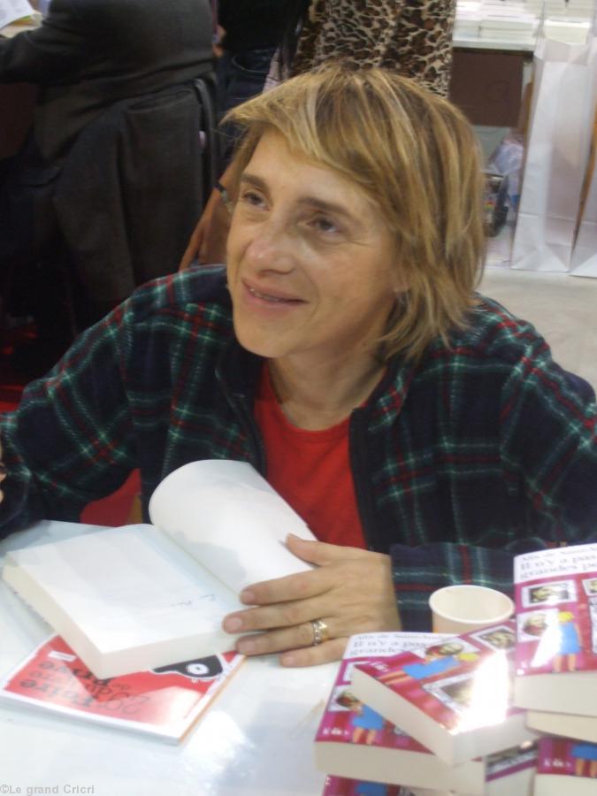 Alix de Saint-André à la foire du livre 2010 de Brive-la-Gaillarde le 5 nov. 2010. (Ph. sur wikipédia Licence documentation libre). Alix de Saint-André à la foire du livre 2010 de Brive-la-Gaillarde le 5 nov. 2010. (Ph. sur wikipédia Licence documentation libre).