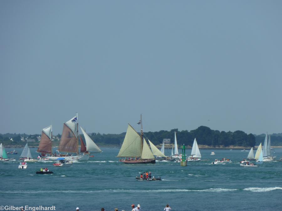 Le <i>Saint Michel II</i> suivi par ? Le <i>Saint Michel II</i> suivi par ?