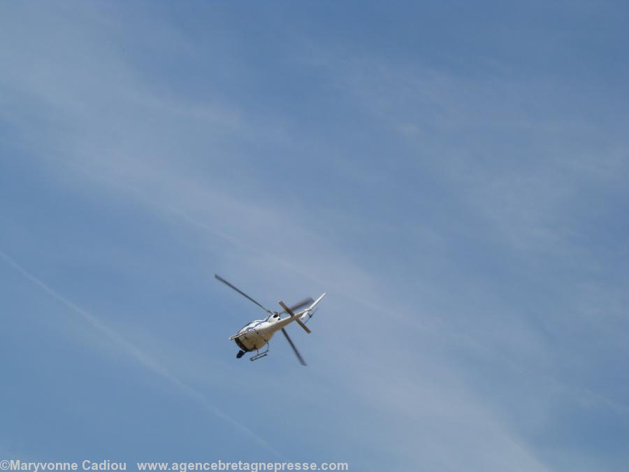 L\'hélicoptère de la presse. L\'hélicoptère de la presse.