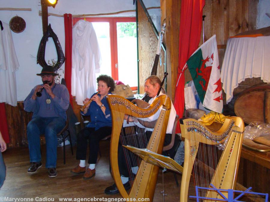 Repas en partie en musique. Repas en partie en musique.