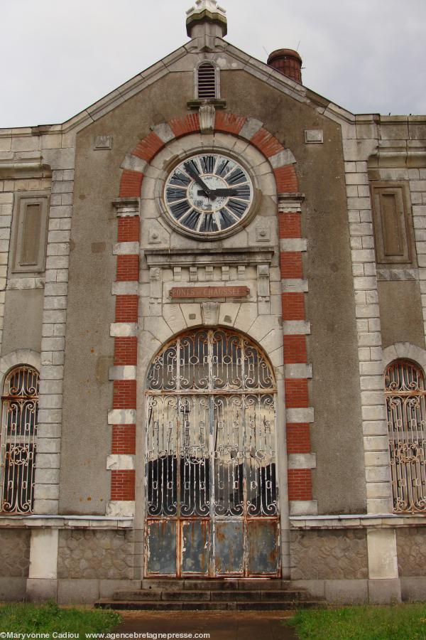 Façade de l\'ancienne Usine élévatoire de Saint-Nazaire. <b>Cliquer sur les photos pour les agrandir</b>.