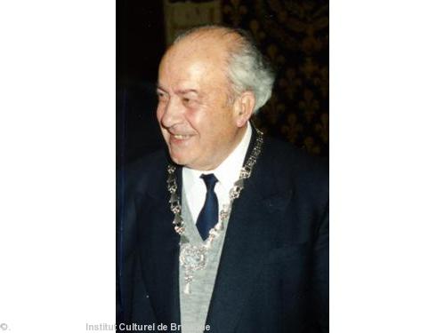 Per Denez epad lid an Ermin er C\'Hastel Duged Breizh. Naoned 1989.