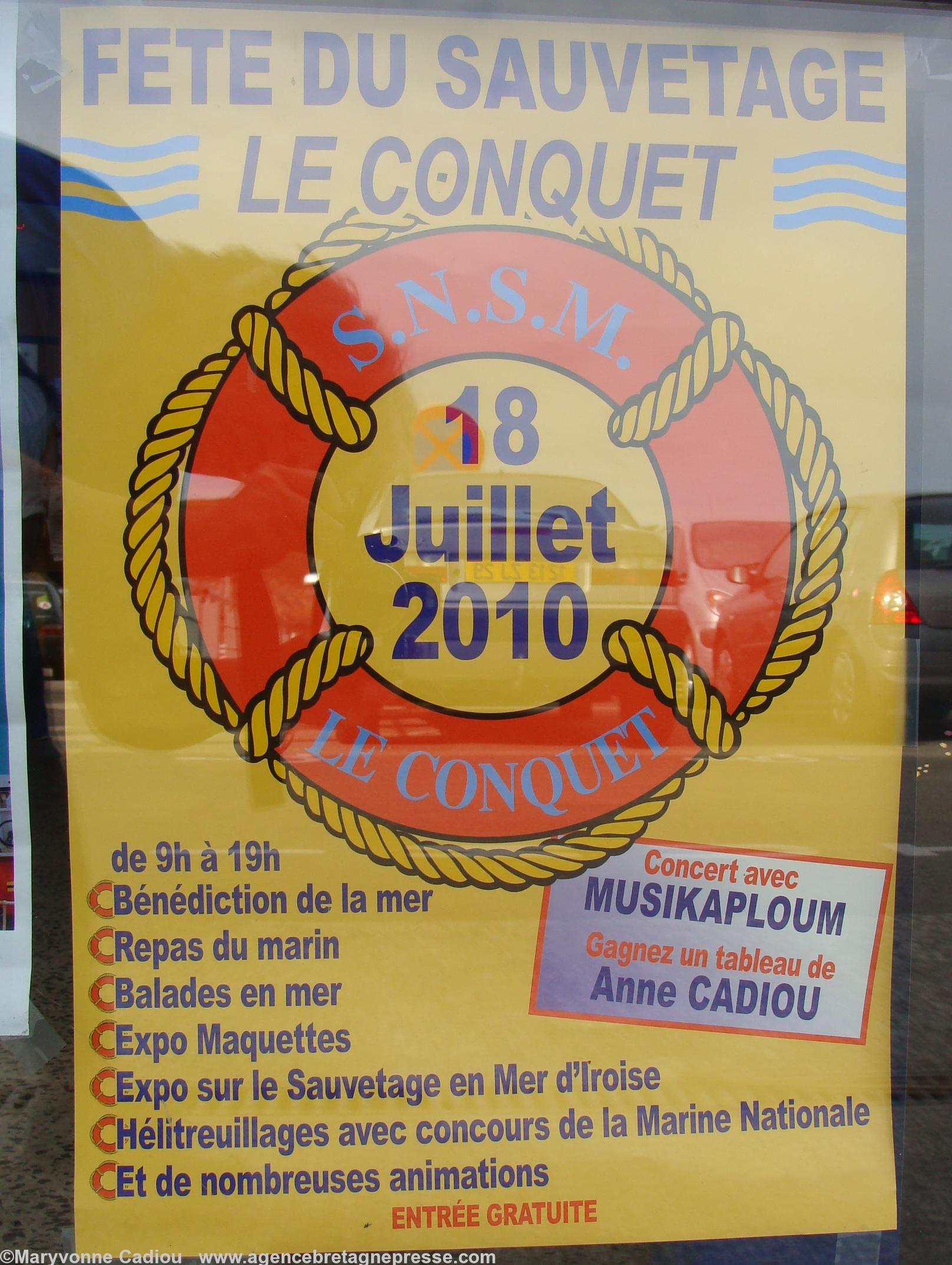 Affiche dans une vitrine. Au Conquet une fête du sauvetage chaque été permet d\'ouvrir l\'ancien abri du bateau de sauvetage. Et de faire une exposition. Affiche dans une vitrine. Au Conquet une fête du sauvetage chaque été permet d\'ouvrir l\'ancien abri du bateau de sauvetage. Et de faire une exposition.