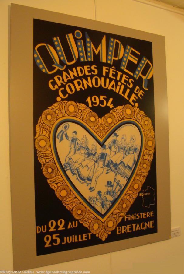 Affichiste pour les Fêtes de Cornouaille. Il fit aussi celles de la “Fête des Cornemuses” de Lorient en 1971 (la première après celles de Brest) puis 1972 et 1983. Affichiste pour les Fêtes de Cornouaille. Il fit aussi celles de la “Fête des Cornemuses” de Lorient en 1971 (la première après celles de Brest) puis 1972 et 1983.