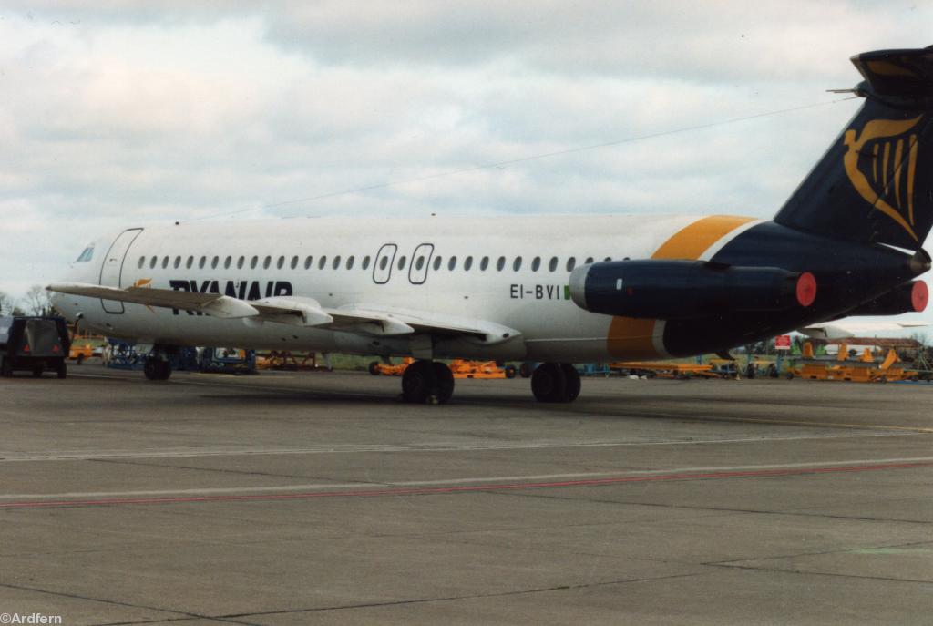 Un avion de Ryanair à l\'aéroport de Dublin en février 1993. <i>Licence Creative Commons</i> sur wikipedia.