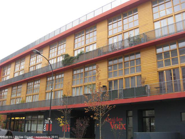 AU 107 rue Molière à Ivry-sur-Seine Jean-Pierre Chevènement est l\'un des associés de la SCI Camille Claudel créée en 2005. Il y détient la propriété de 2 lofts-ateliers qui abritent actuellement des locataires.