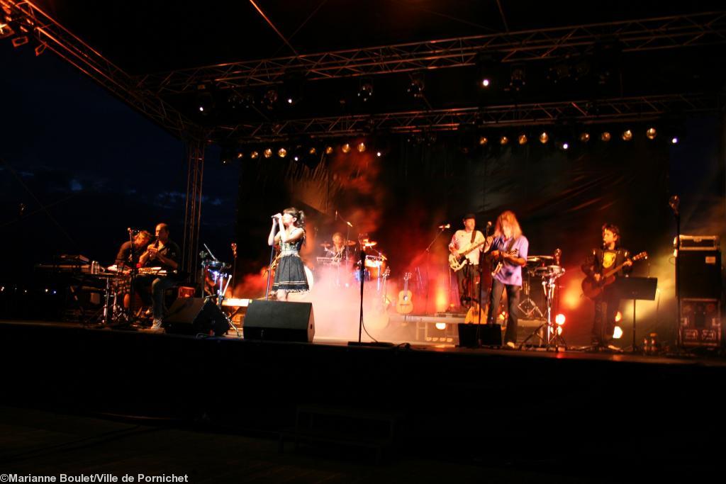 Concert de Nolwenn Leroy à Pornichet le 18 août 2011. Concert de Nolwenn Leroy à Pornichet le 18 août 2011.