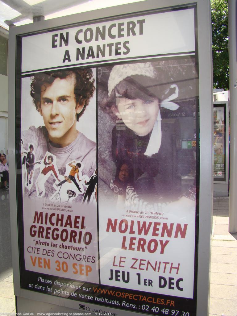 Le concert du Zénith le 1er décembre avait été annoncé dans les rues de Nantes dès le mois de juin (ici un abri-bus le 23 juin). Le concert du Zénith le 1er décembre avait été annoncé dans les rues de Nantes dès le mois de juin (ici un abri-bus le 23 juin).