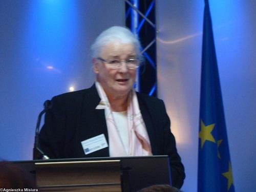 Maison de l\'Europe de Rennes. Jeanne-Françoise Hutin secrétaire générale de la Fédération française des Maisons de l\'Europe.