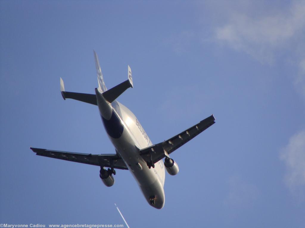 Toutes ces photos sont certifiées prises à Nantes par ABP aux dates et heures indiquées. Les 4 premières le 5 septembre 2011 par très beau temps sans vent (est-sud-est 5 km/h). Ici à 19 h 07.