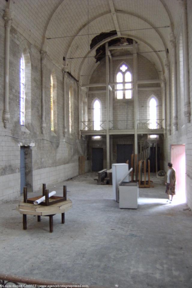 La chapelle Saint-Victor de Campbon : belle dehors à restaurer dedans. La chapelle Saint-Victor de Campbon : belle dehors à restaurer dedans.