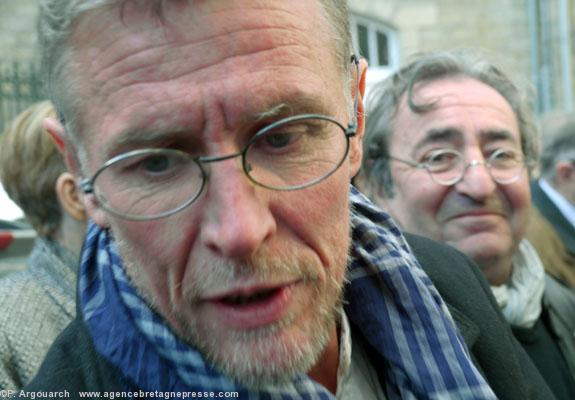 Thierry Jigourel. En second plan le journaliste Louis
Gildas.