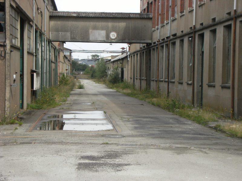 L\'usine ATLAS à Issé. La ville abrite aussi une gare en friche bientôt démolie et une ex-usine Phospho-guano en friche. L\'usine ATLAS à Issé. La ville abrite aussi une gare en friche bientôt démolie et une ex-usine Phospho-guano en friche.