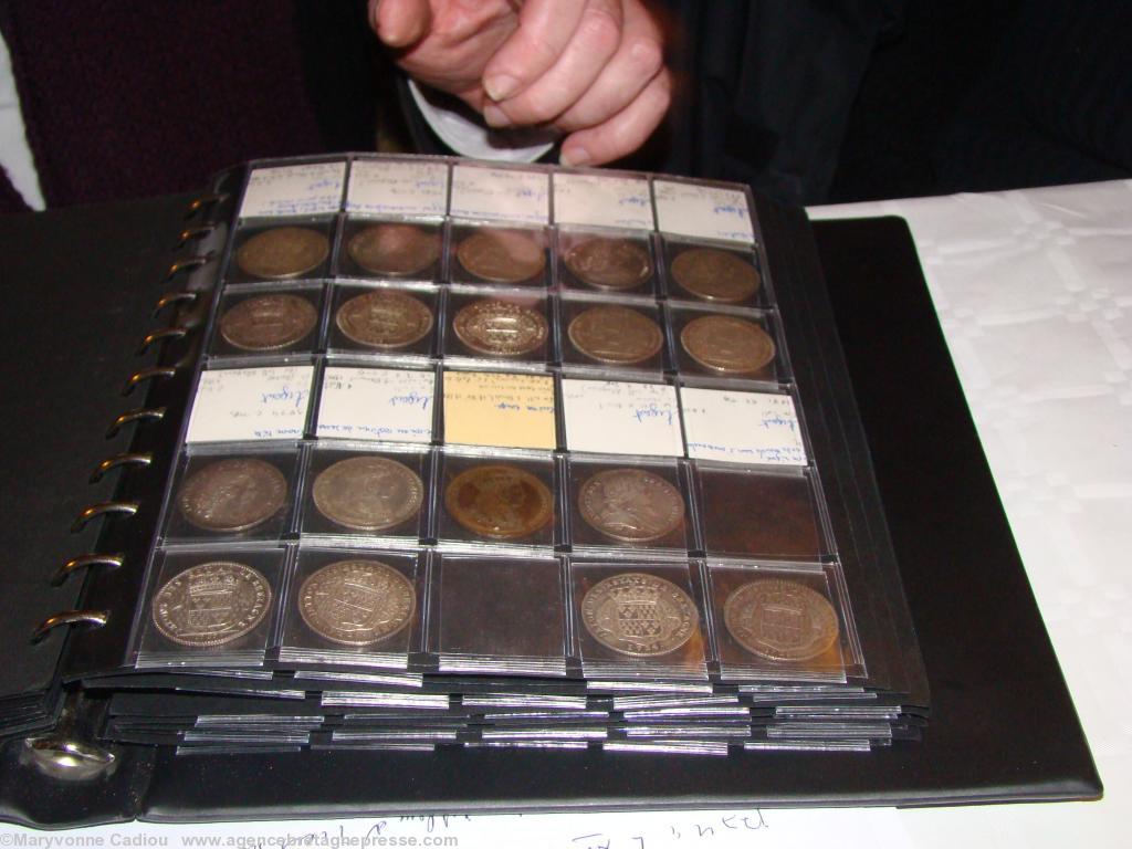 Dernier coup d\'oeil sur une collection de jetons des États de Bretagne. Dernier coup d\'oeil sur une collection de jetons des États de Bretagne.