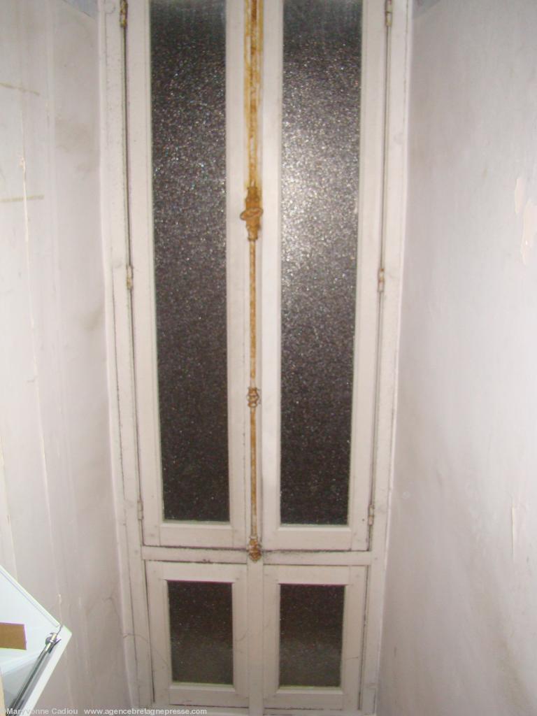 Ty Keltiek rue Harrouys à Nantes. Les toilettes au premier étage. Ty Keltiek rue Harrouys à Nantes. Les toilettes au premier étage.