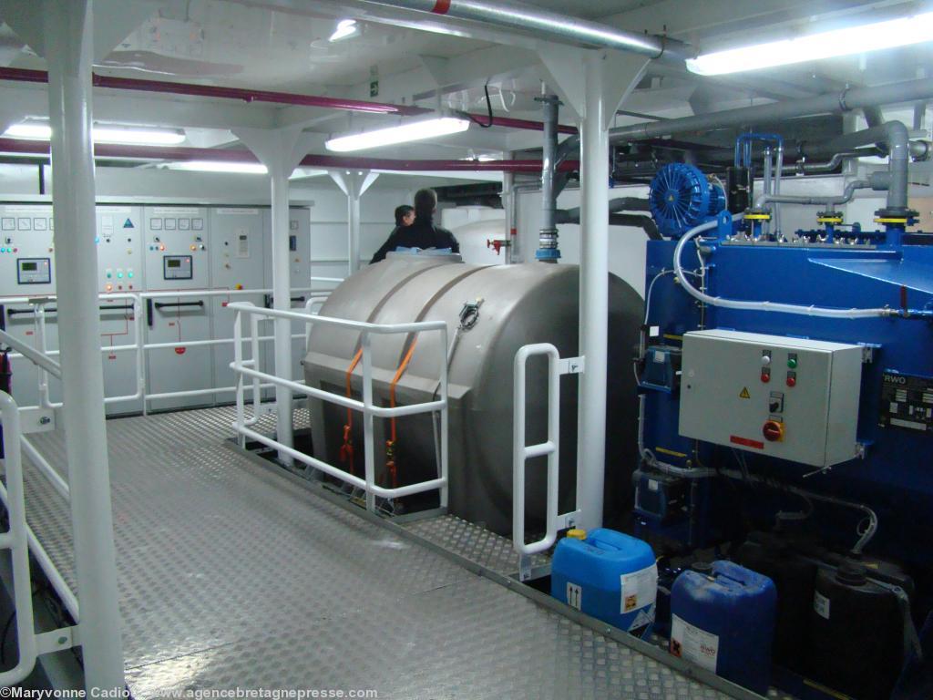 Au ralenti pas besoin de se protéger les oreilles. Au ralenti pas besoin de se protéger les oreilles.