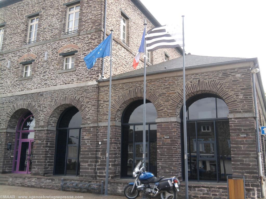 Aile droite de la mairie de Plélan le grand