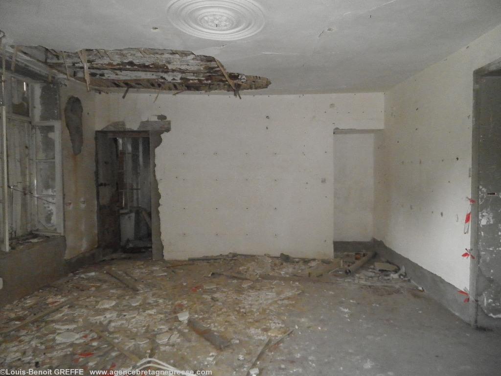 La partie ouest du bâtiment est relativement bien conservée La partie ouest du bâtiment est relativement bien conservée