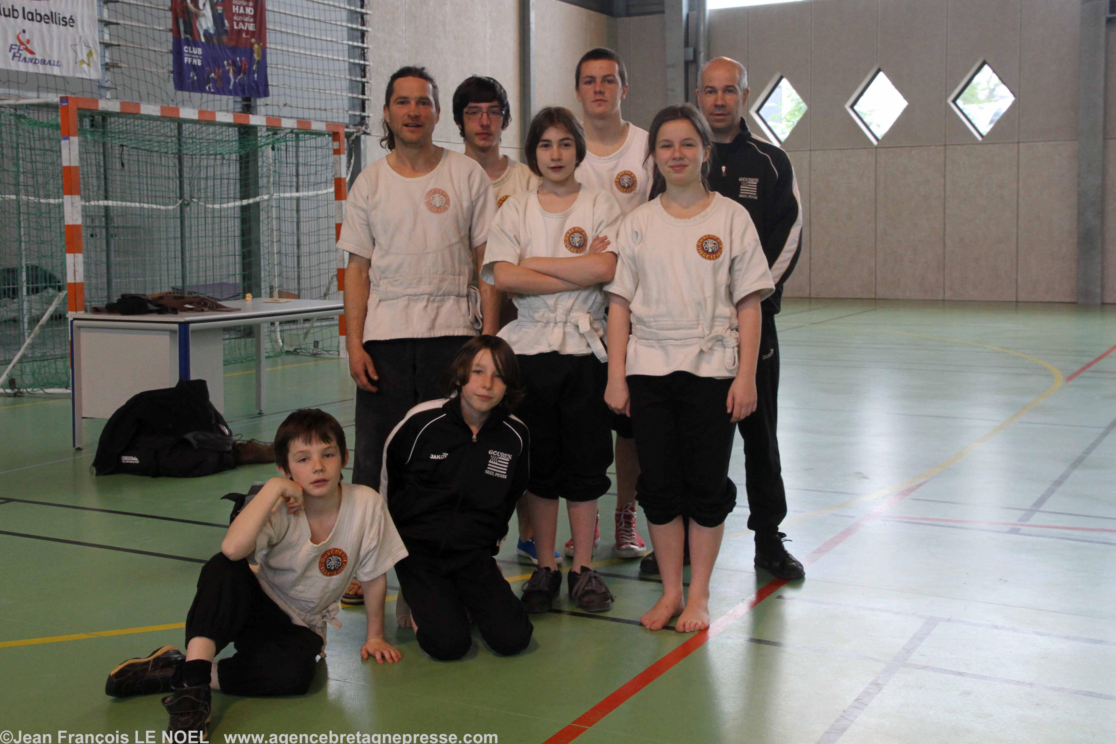 Les lutteurs du club de Pondi