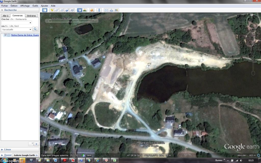 Vue début 2011 : l\'ouest et le nord de
l\'étang sont bordés de terres et de
déchets du BTP. Vue début 2011 : l\'ouest et le nord de
l\'étang sont bordés de terres et de
déchets du BTP.