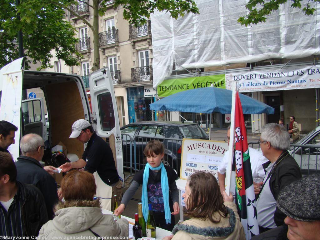 <b>Stands des vignerons </b>. Domaine Clair Moreau. <b>Stands des vignerons </b>. Domaine Clair Moreau.