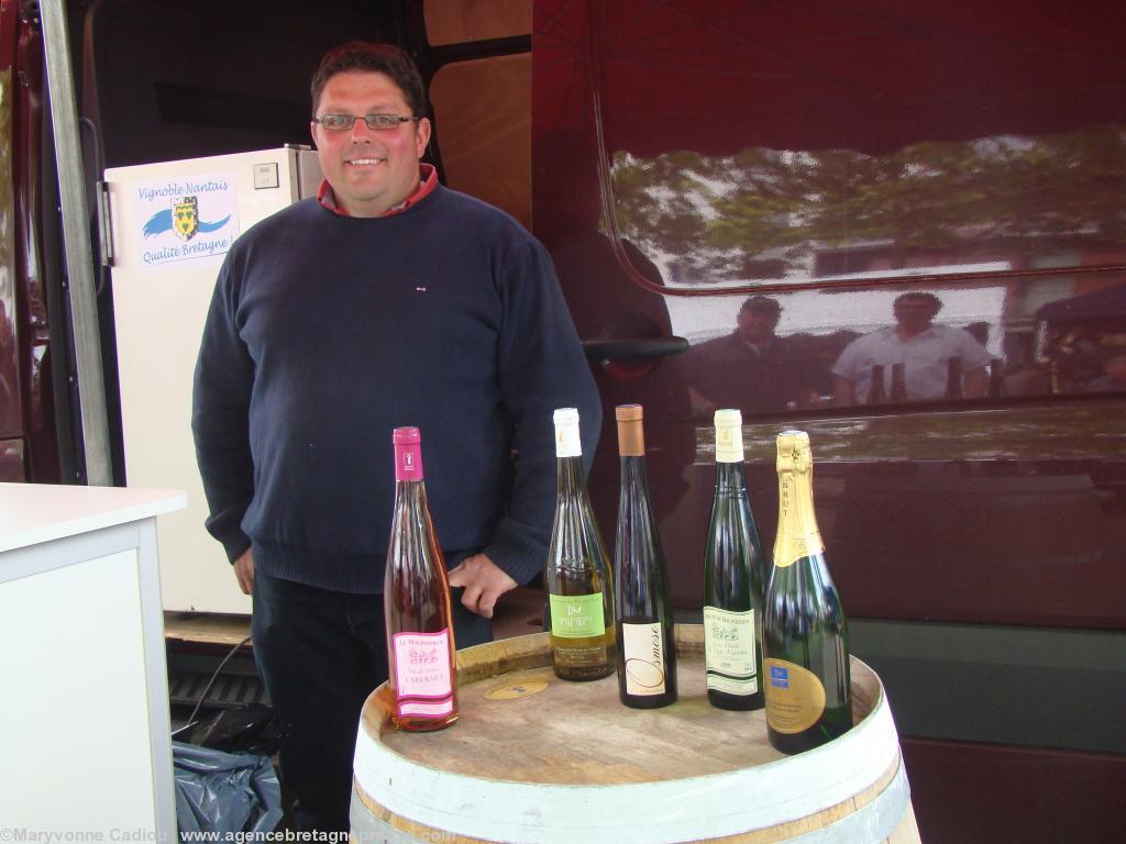 <b>Stands des vignerons </b>. Domaine du Mauperthuis M. Cormerais. <b>Stands des vignerons </b>. Domaine du Mauperthuis M. Cormerais.