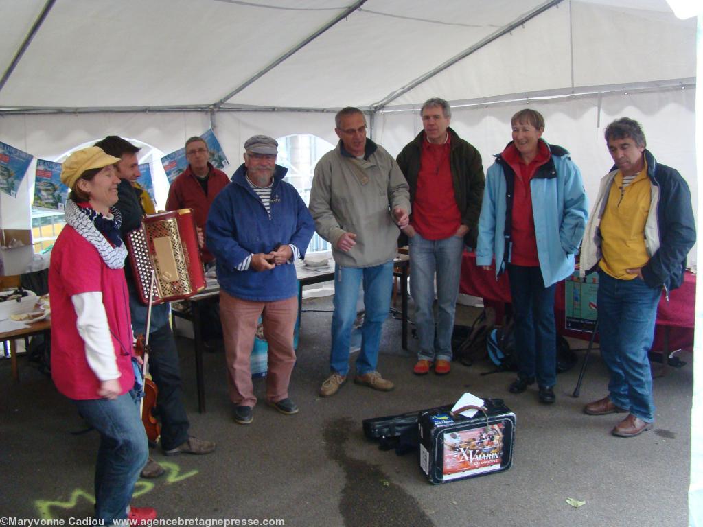 <b>Musiques</b>. XV Marin vers 14 h <b>Musiques</b>. XV Marin vers 14 h