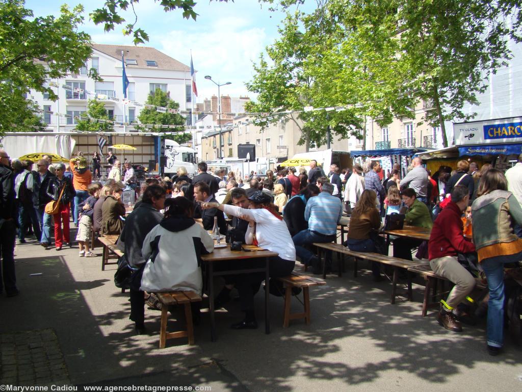 <b>Présentation</b>. La Tablée bretonne vers 16 h. <b>Présentation</b>. La Tablée bretonne vers 16 h.