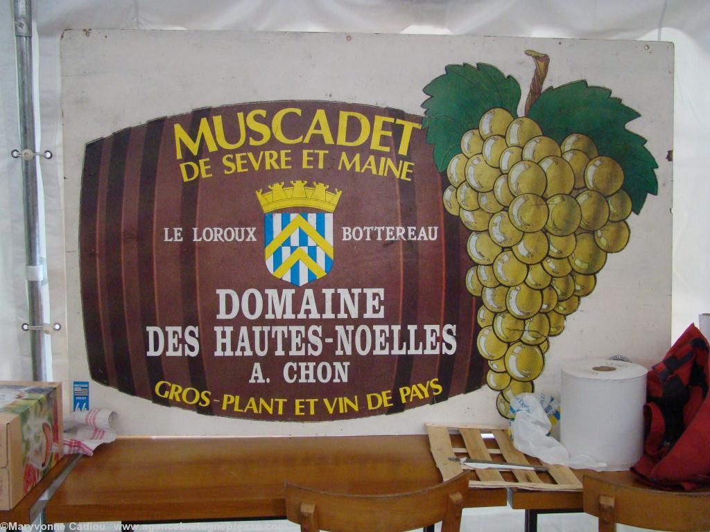 <b>Plus</b>. Le fond du stand. <b>Plus</b>. Le fond du stand.