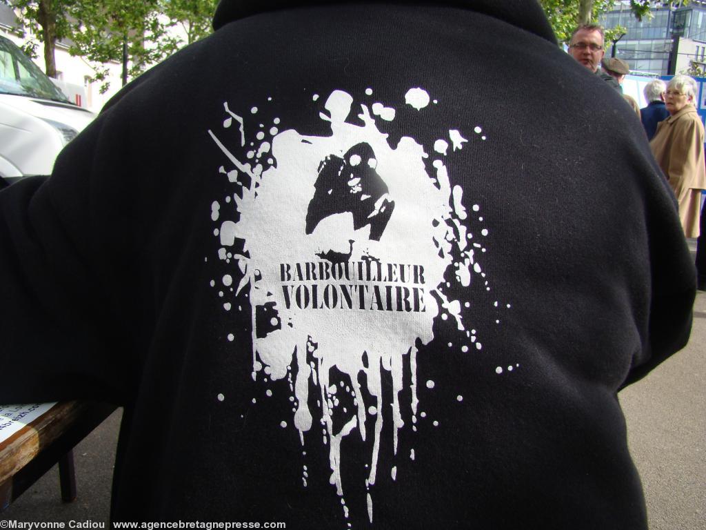 <b>Plus</b>. Sweatshirt en laine polaire. <b>Plus</b>. Sweatshirt en laine polaire.