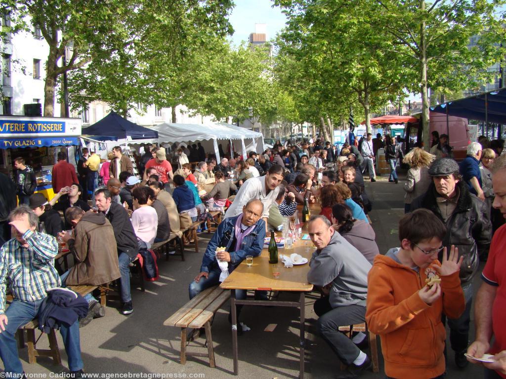 <b>Présentation</b>. Une autre vue de la Tablée bretonne vers 19 h. <b>Présentation</b>. Une autre vue de la Tablée bretonne vers 19 h.