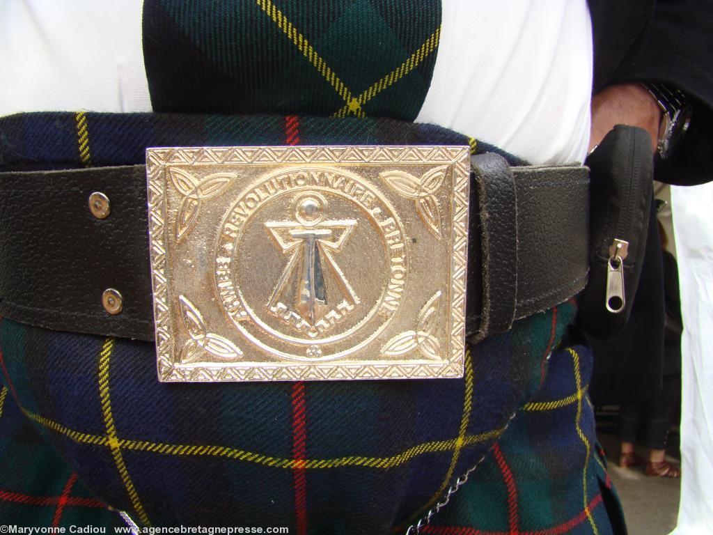 <b>Plus</b>. Gros plan sur la boucle ARB de Dan. <b>Plus</b>. Gros plan sur la boucle ARB de Dan.