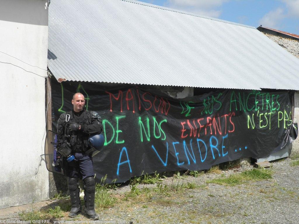Une maison parée pour la visite. Une maison parée pour la visite.