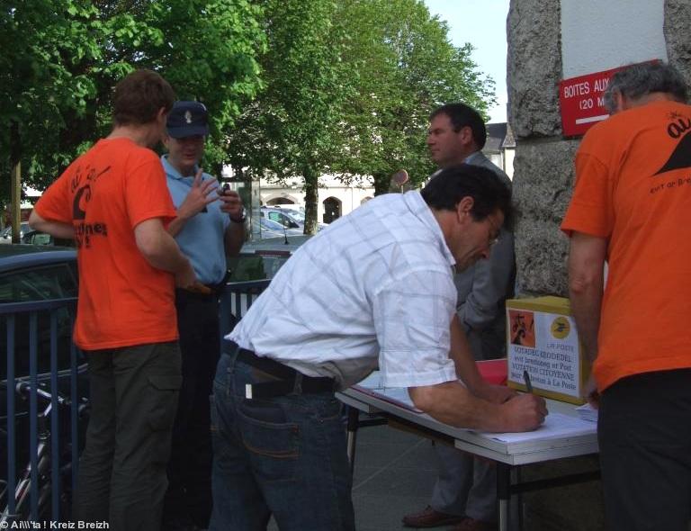 Dirak an Ti Post Karaez.