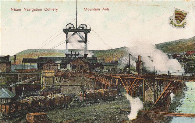 <b>La mine de Mountain Ash en 1895. Sud du Pays de Galles.</b> <b>La mine de Mountain Ash en 1895. Sud du Pays de Galles.</b>