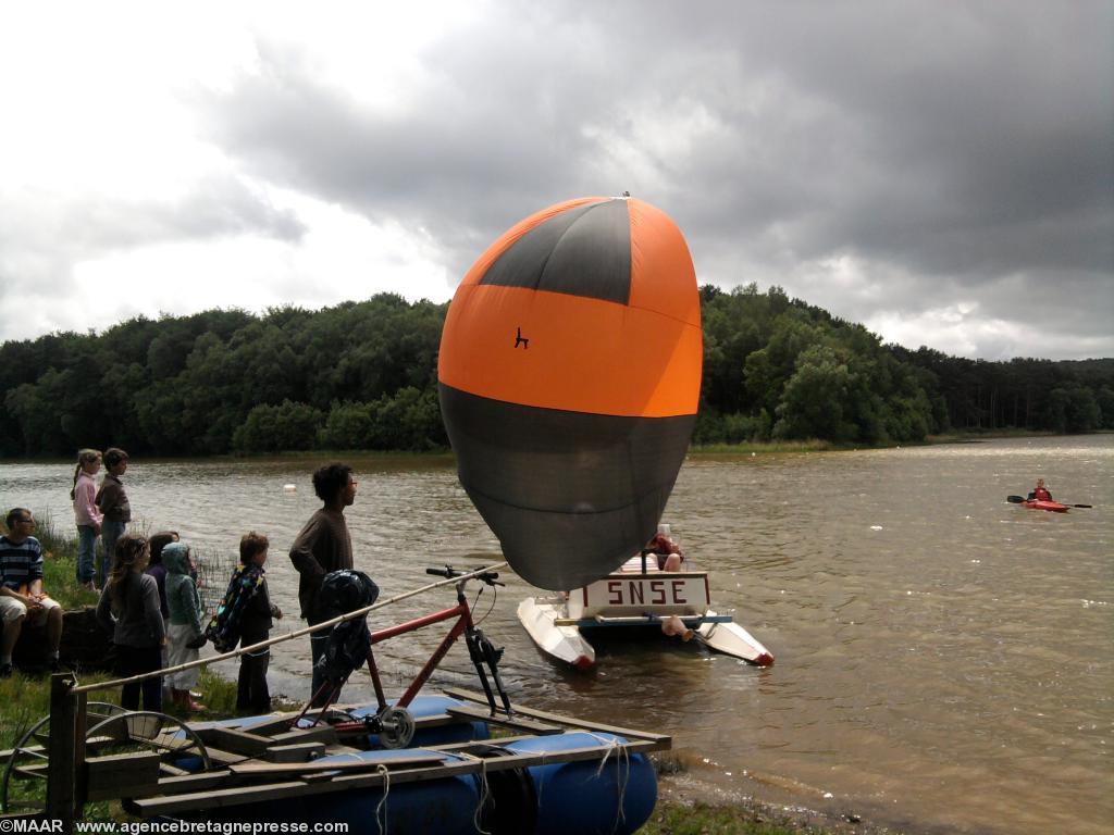 Le retour du Gîte de La Licorne avec le spi Le retour du Gîte de La Licorne avec le spi