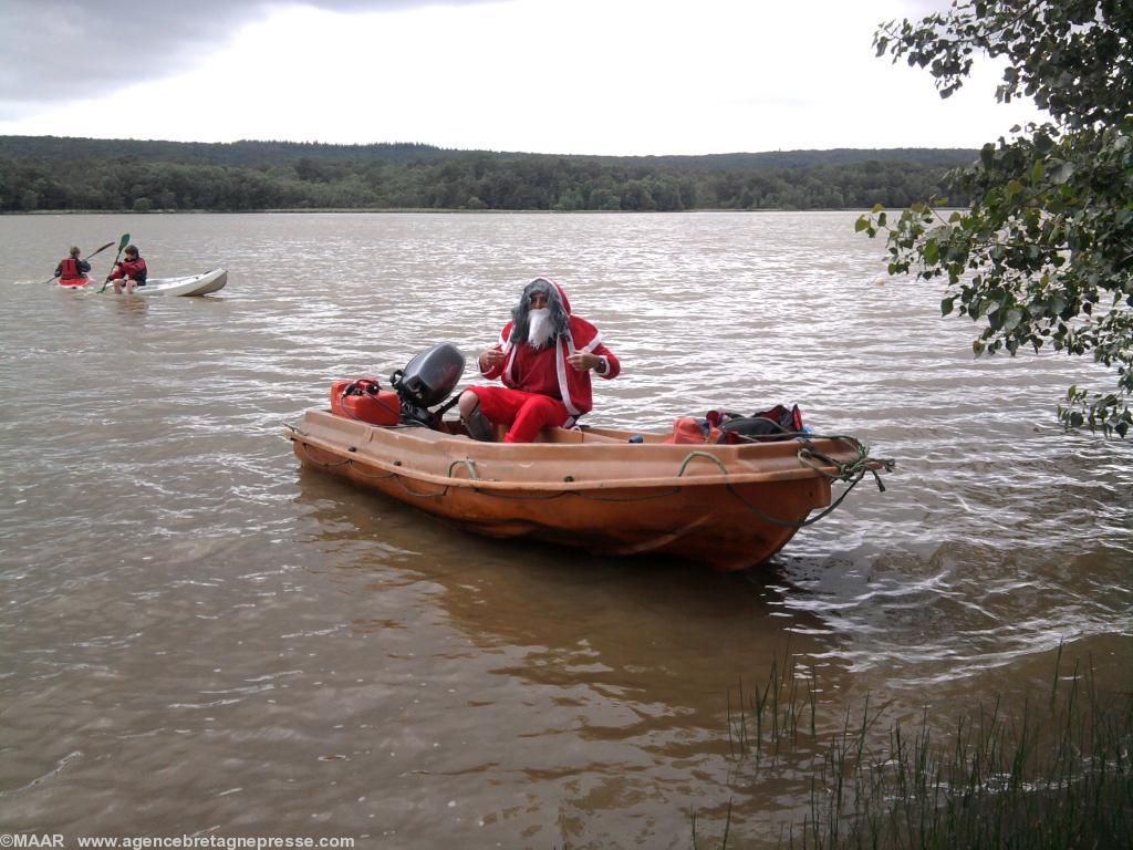 Le Père Noël rentre de sa patrouille Le Père Noël rentre de sa patrouille