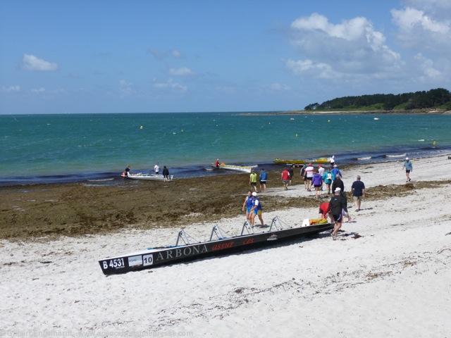 Plage de La Grée à Sarzeau. Ne se croirait-on pas au bord d\'un lagoon ? Photo Gilbert Engelhardt. Plage de La Grée à Sarzeau. Ne se croirait-on pas au bord d\'un lagoon ? Photo Gilbert Engelhardt.