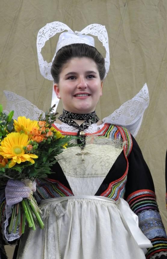 Aurore Marchand reine des Fleurs d\'Ajoncs 2012. Aurore Marchand reine des Fleurs d\'Ajoncs 2012.