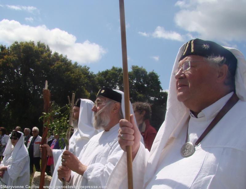 Gorsedd Digor. An Arzhanaou d\'ar 15 a viz Gouere 2012. Drouized er kelc’h mein.