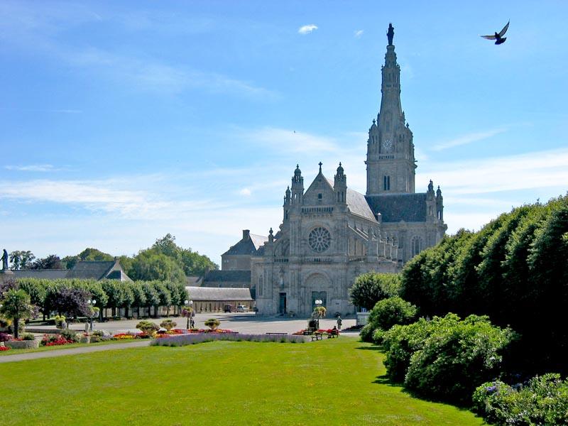 La basilique de Sainte-Anne d\'Auray.