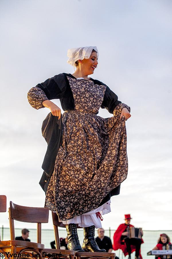 Jeune fille du groupe de Vannes Jeune fille du groupe de Vannes