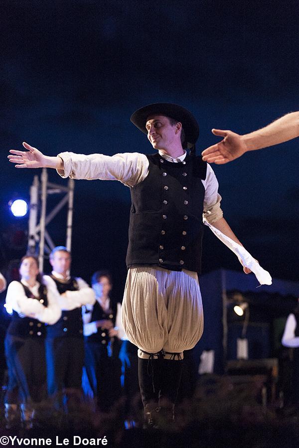 Spectacle \"Foar ar Pont\" Spectacle \"Foar ar Pont\"