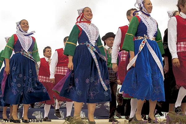 Danseuses de Plougastel Daoulas Danseuses de Plougastel Daoulas