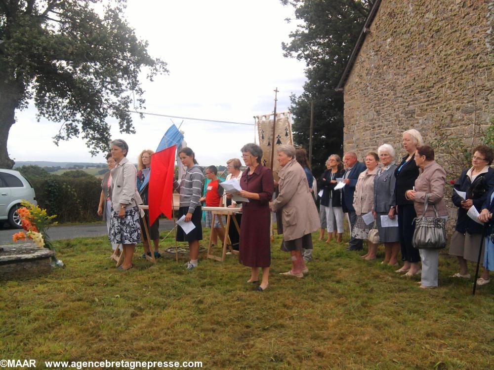 Vue de l\'assistance à la croix Vue de l\'assistance à la croix