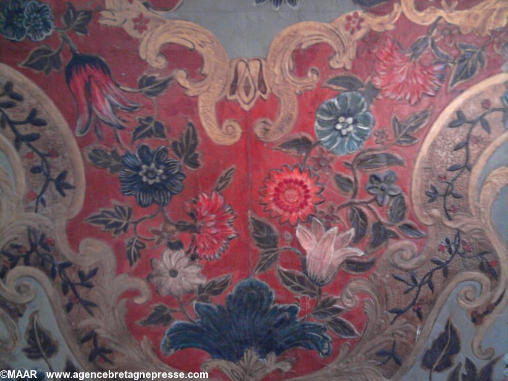 Vue de l'ornementation d'un autel Vue de l'ornementation d'un autel