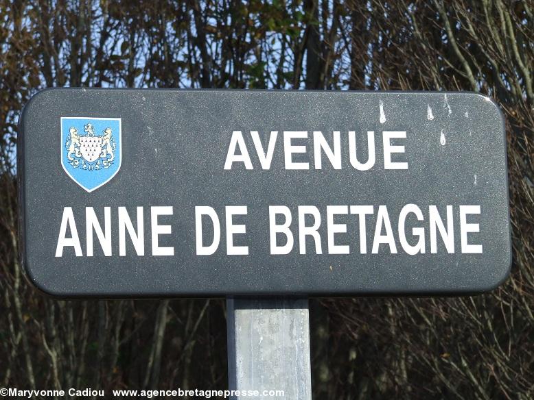Avenue Anne de Bretagne dont il est question dans la conférence : la Ville de Guérande en a une. Avenue Anne de Bretagne dont il est question dans la conférence : la Ville de Guérande en a une.