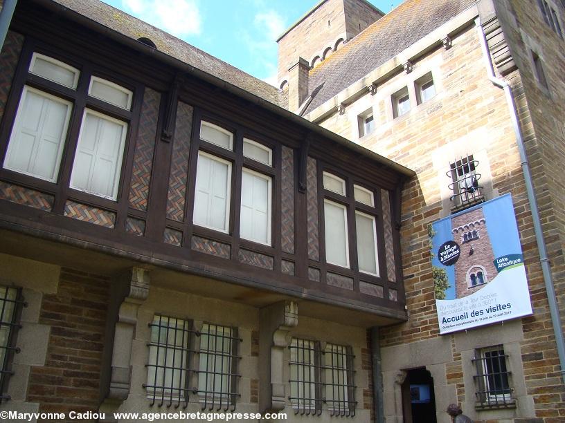 Dans le jardin du musée Dobrée un pavillon. Dans le jardin du musée Dobrée un pavillon.